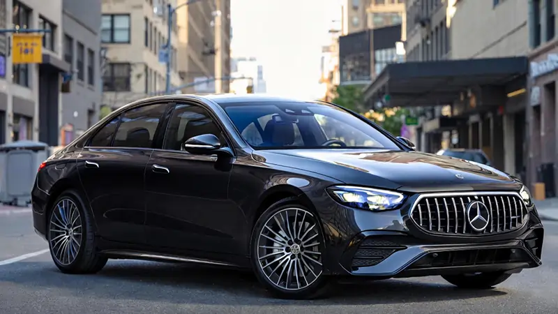 Business sedan for LaGuardia airport transfers to Manhattan